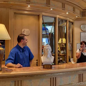 https://conrad-hotel-de-ville.getmunichhotels.com